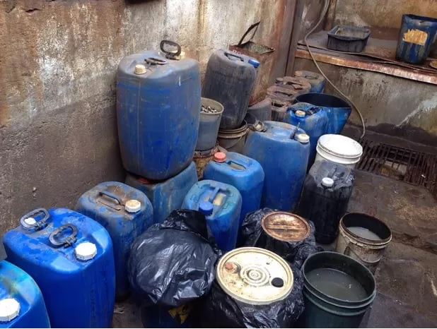 Contención química plataforma prevención de derrame en galvanización