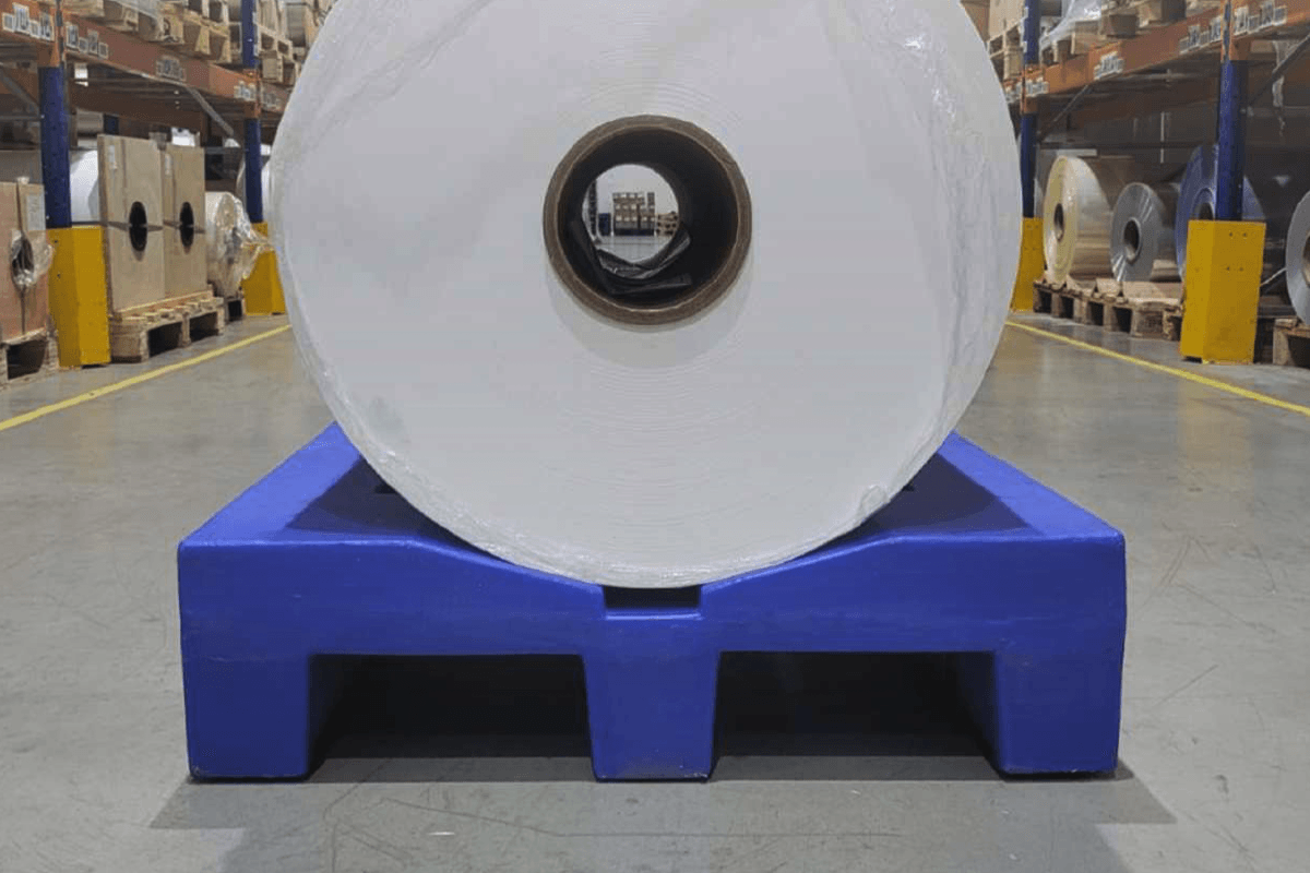 Entenda o uso do pallet rotomoldado na indústria de embalagens